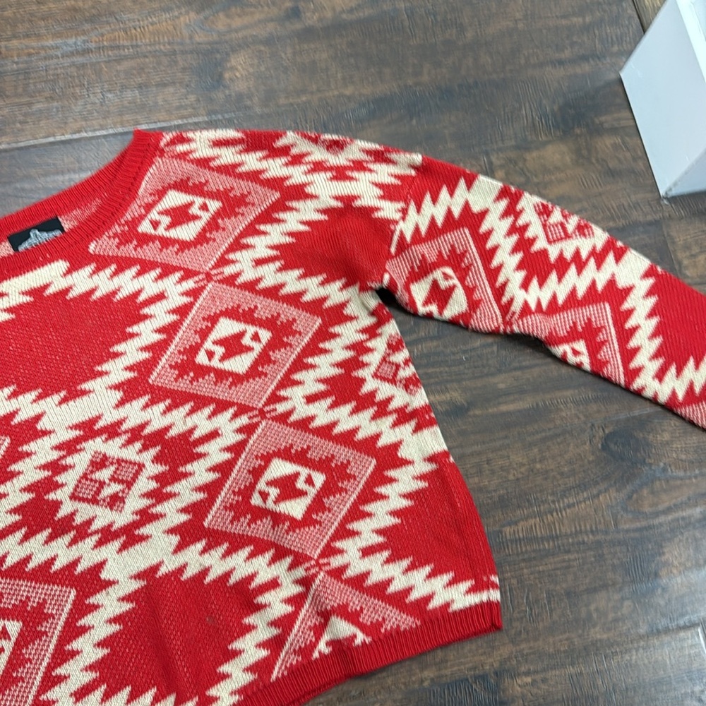 Angie medium Aztec print sweater. - Picture 3 of 6